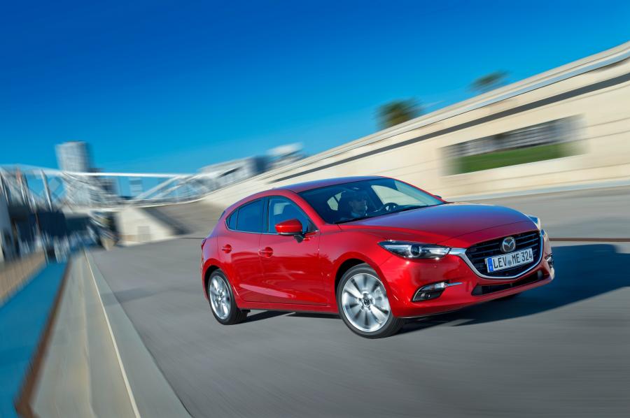  Mazda3 Hatchback 2016 года  (WW) (фото 13 из 37)